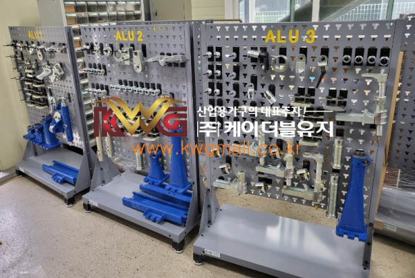 맞춤형 공구걸이대.jpg